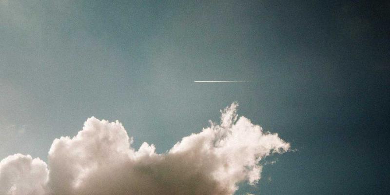 从入门到专业：职业DJ培训课程内容与收费标准全解析