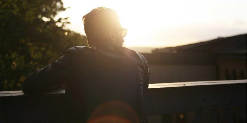 从音乐制作到现场掌控：私人派对与俱乐部DJ的差异化曲库管理与应变技巧