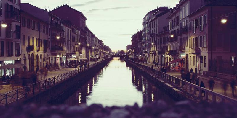 家庭工作室搭建指南：从音乐制作到专业混音的声学处理与设备选购策略