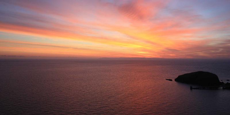 电子音乐混音的艺术与科学：专业DJ如何在高分贝环境中保护听力并精进技艺