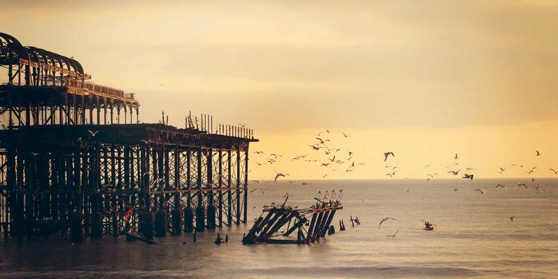 黑胶复兴：现代DJ如何巧妙融合传统唱机与数字技术进行混音与音乐制作